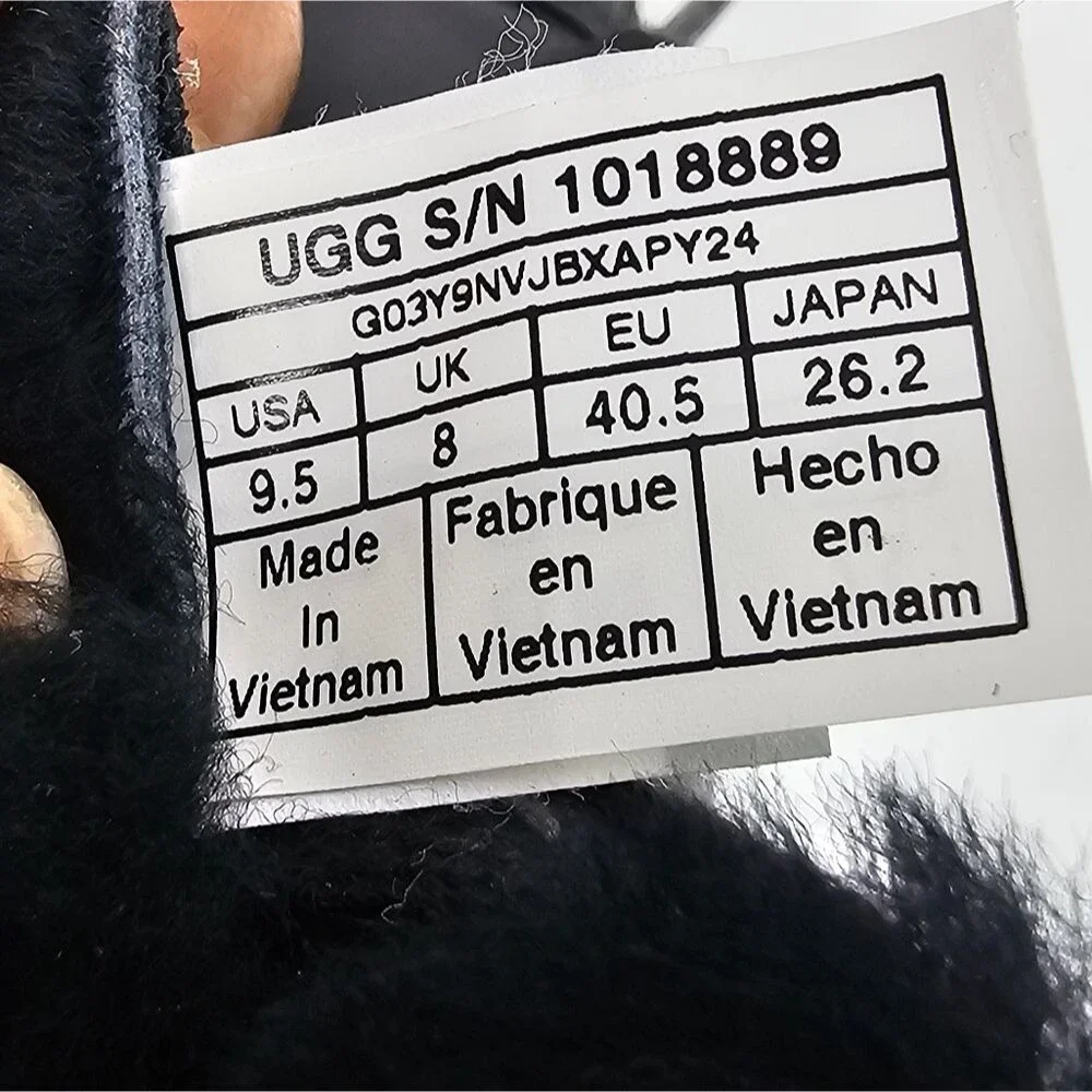 NWOB UGG Black Alasdair  Waterproof Leather Wedge Booties